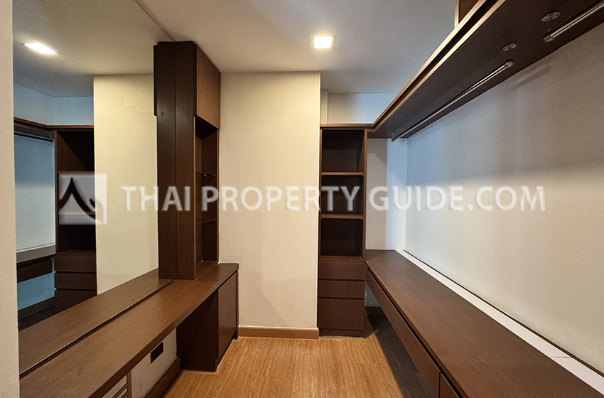 Condominium in Sukhumvit : Belgravia Residences 